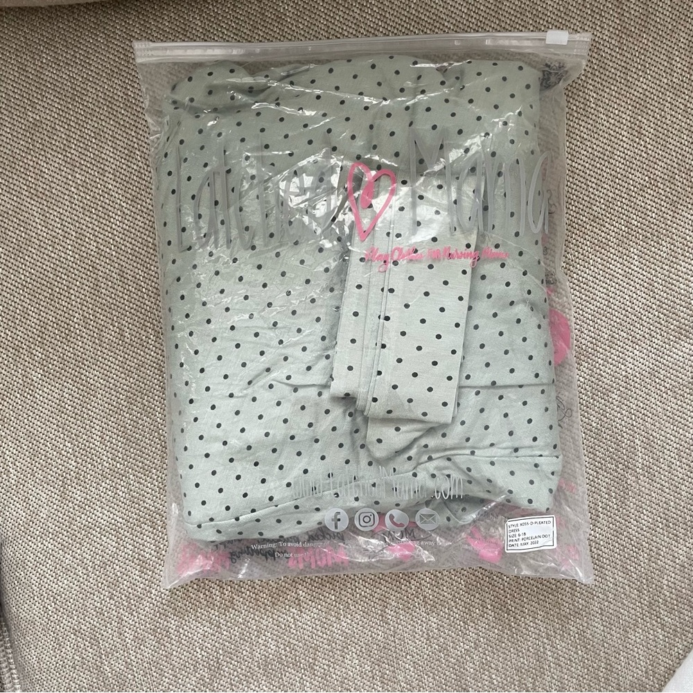 NWT Latched Mama Porcelain Dot Pleated Dress- Standard - Picture 4 of 4